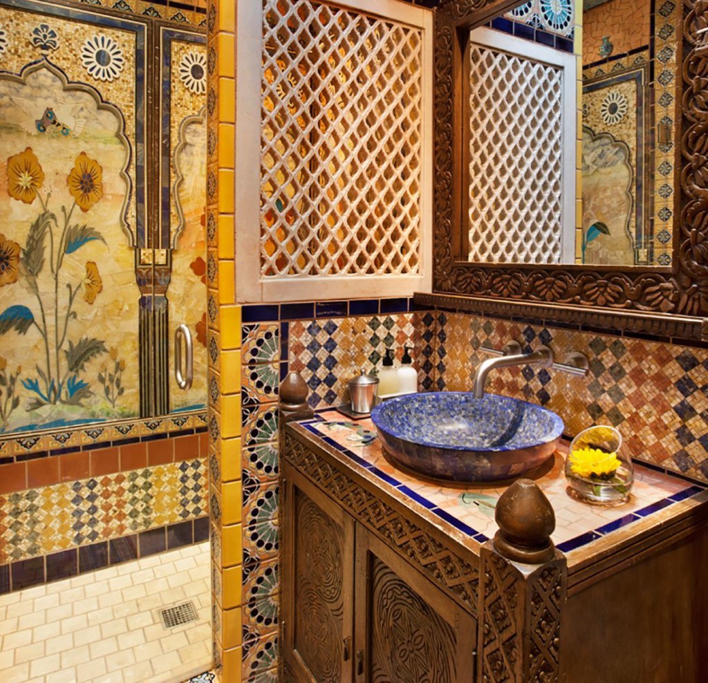 Five Graces Deluxe King Room